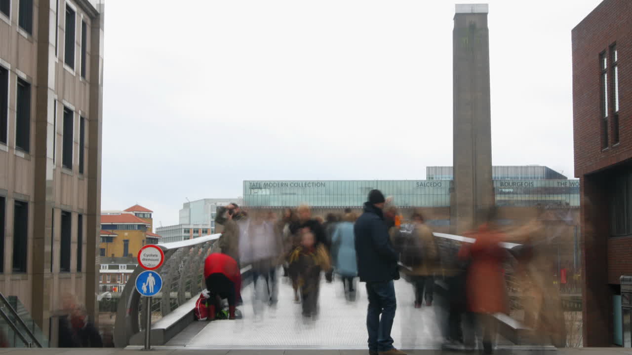 런던 01의 밀레니엄 브리지 타임랩스