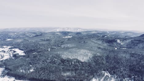 Winter-Landscape---Drone-Flying---4K---Mountains---Mont-Tremblant,-Ski-resort-sequence-006-007