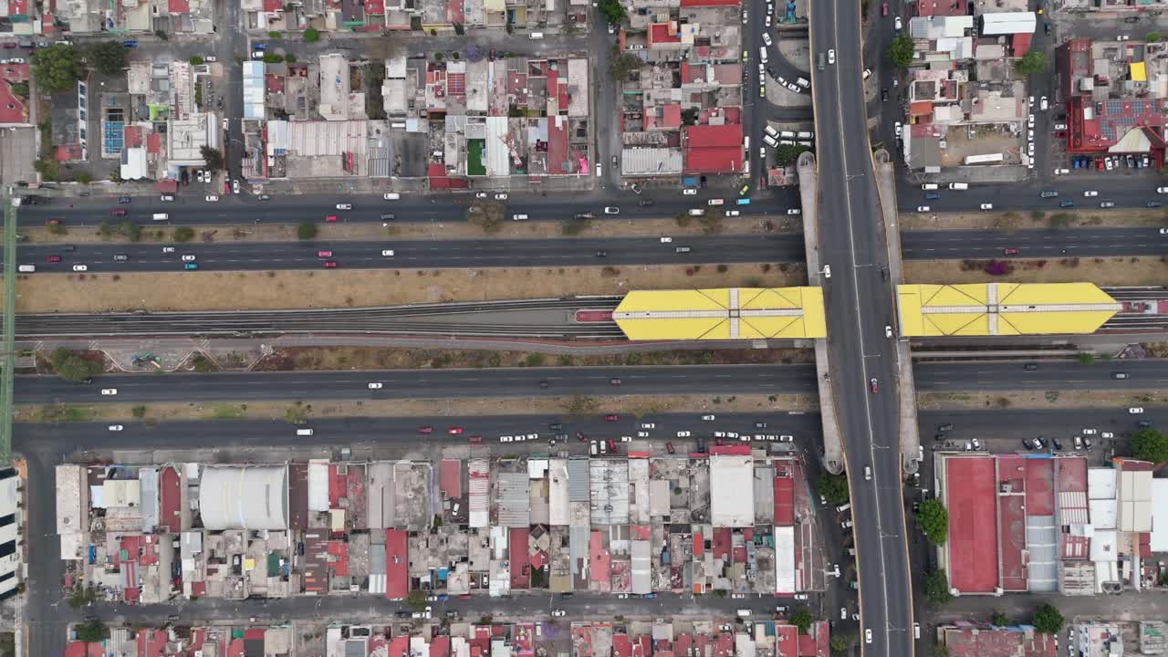 Drone view of Av. Central, one of Ecatepec's most significant avenues