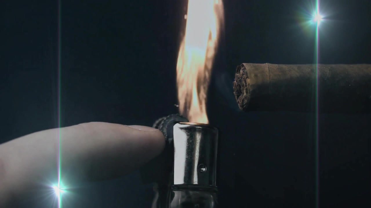 Illustrazione animata che mostra un dito che preme la rotella d'accensione di un accendino metallico, con una fiamma che accende un mozzicone di sigaro.