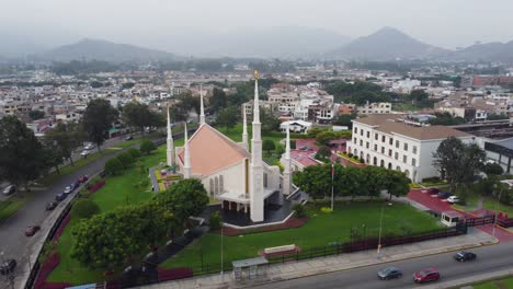 Drone-orbits-while-increasing-altitude-around-a-mormon-church