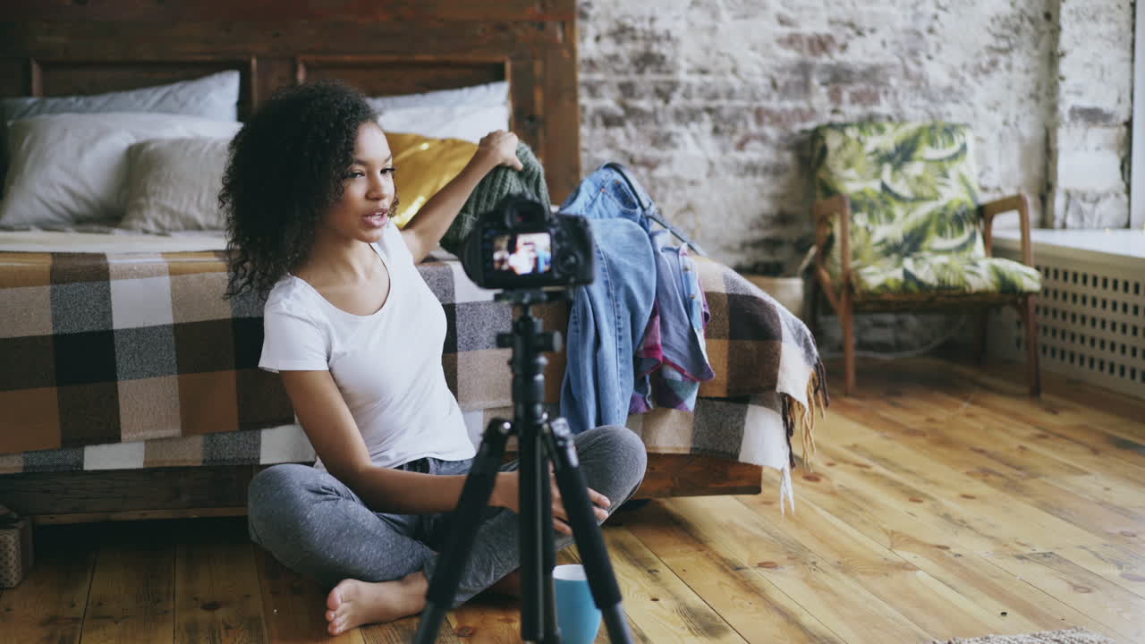 Vlog di moda: Spacchettamento e recensione di abbigliamento