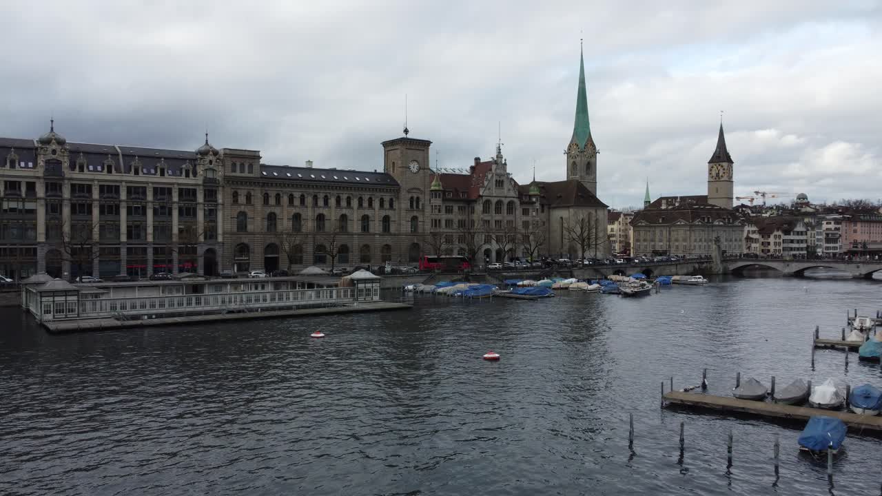 스위스 취리히 강 전망 시계 타워