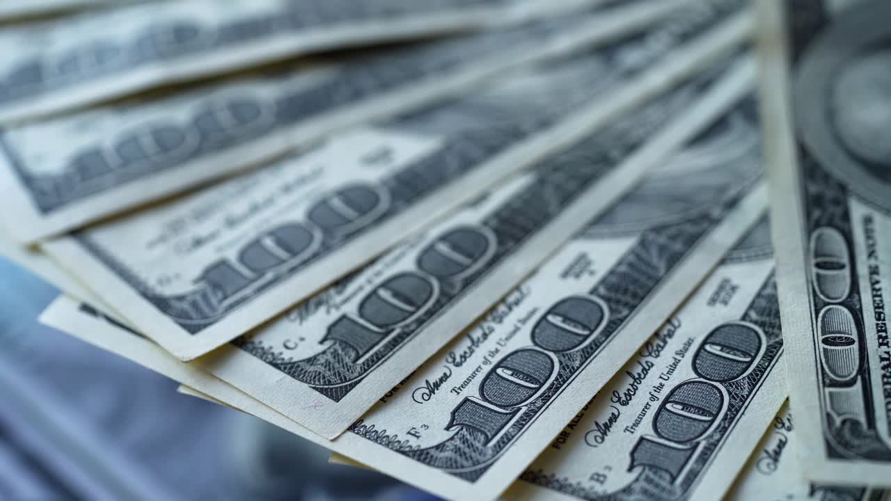 vista de cerca de nosotros billetes de cien dólares