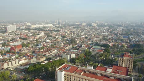 Toma-Aérea-De-Establecimiento-De-La-Ciudad-De-México,-Capital-De-México-Densamente-Poblada