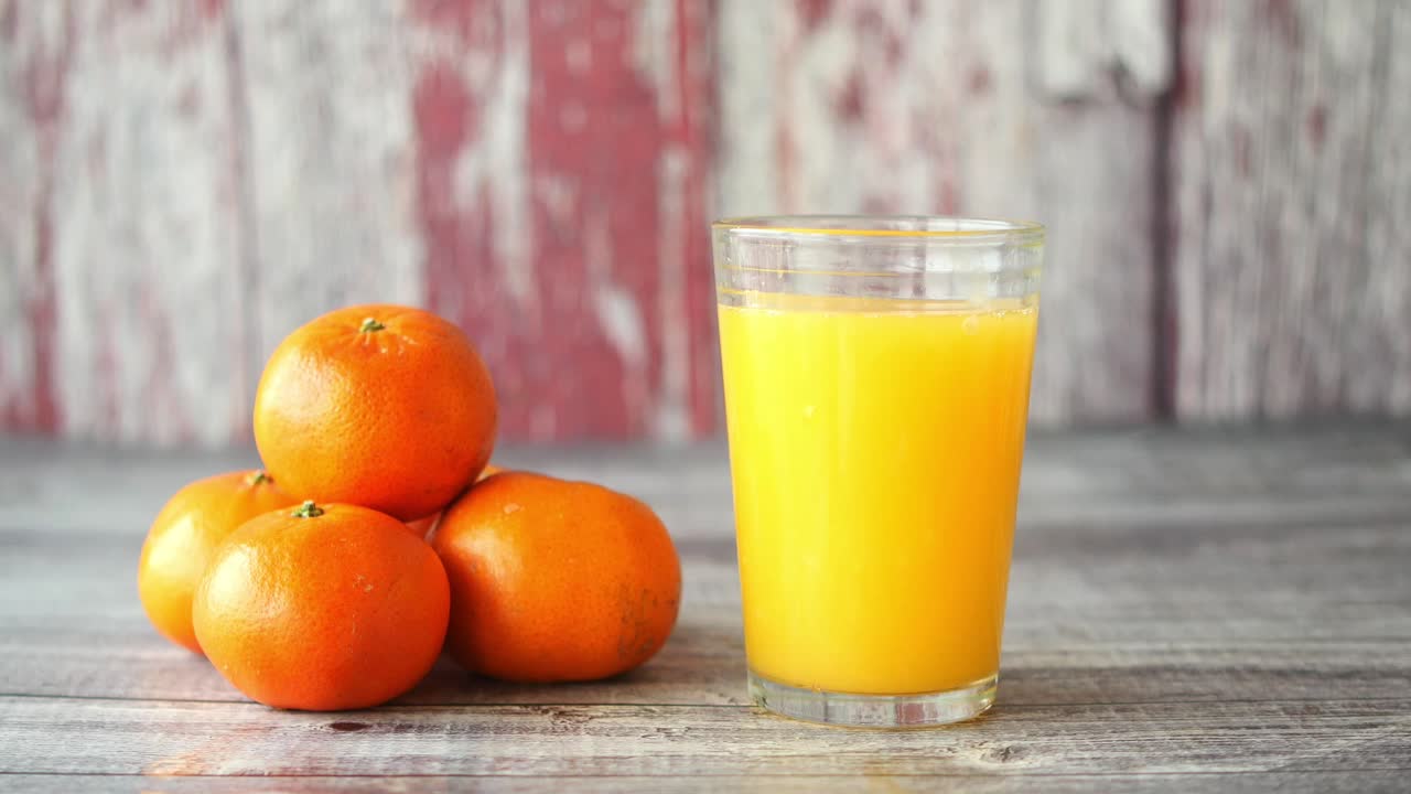 Succo d'arancia e mandarini