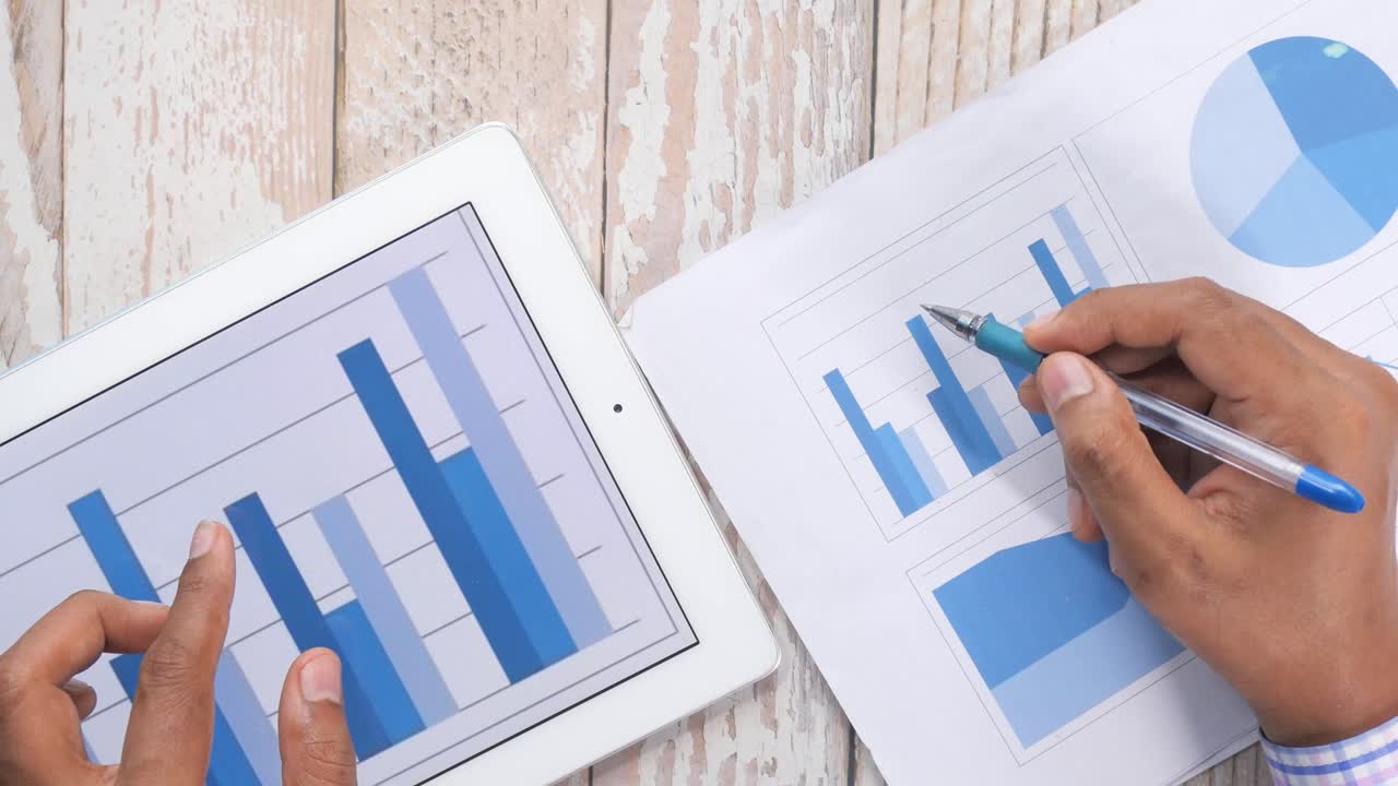 análisis de datos en tabletas y papel