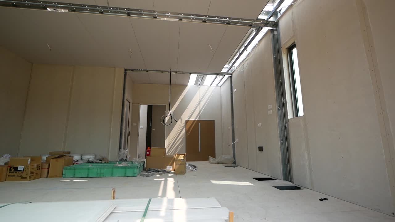 casa modular dentro de um edifício, não mobiliada