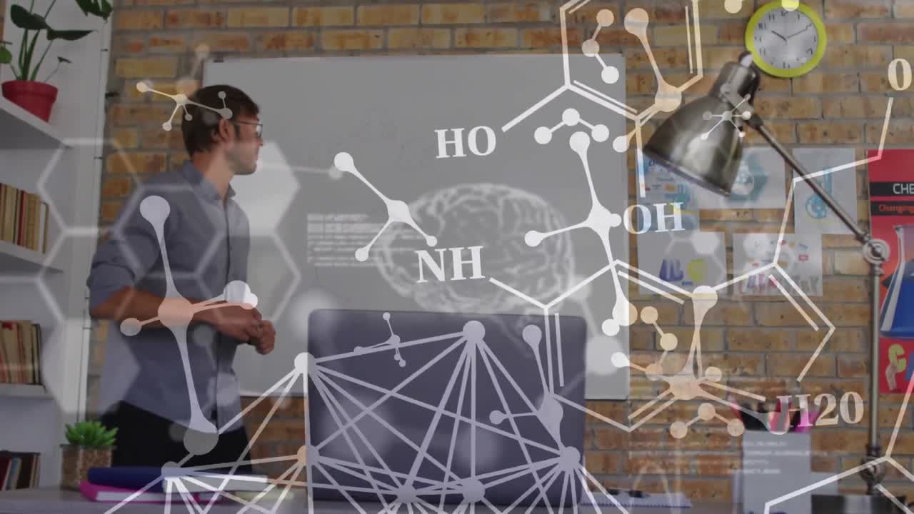 비즈니스맨이 프레젠테이션을 하는 과학 데이터 처리의 애니메이션