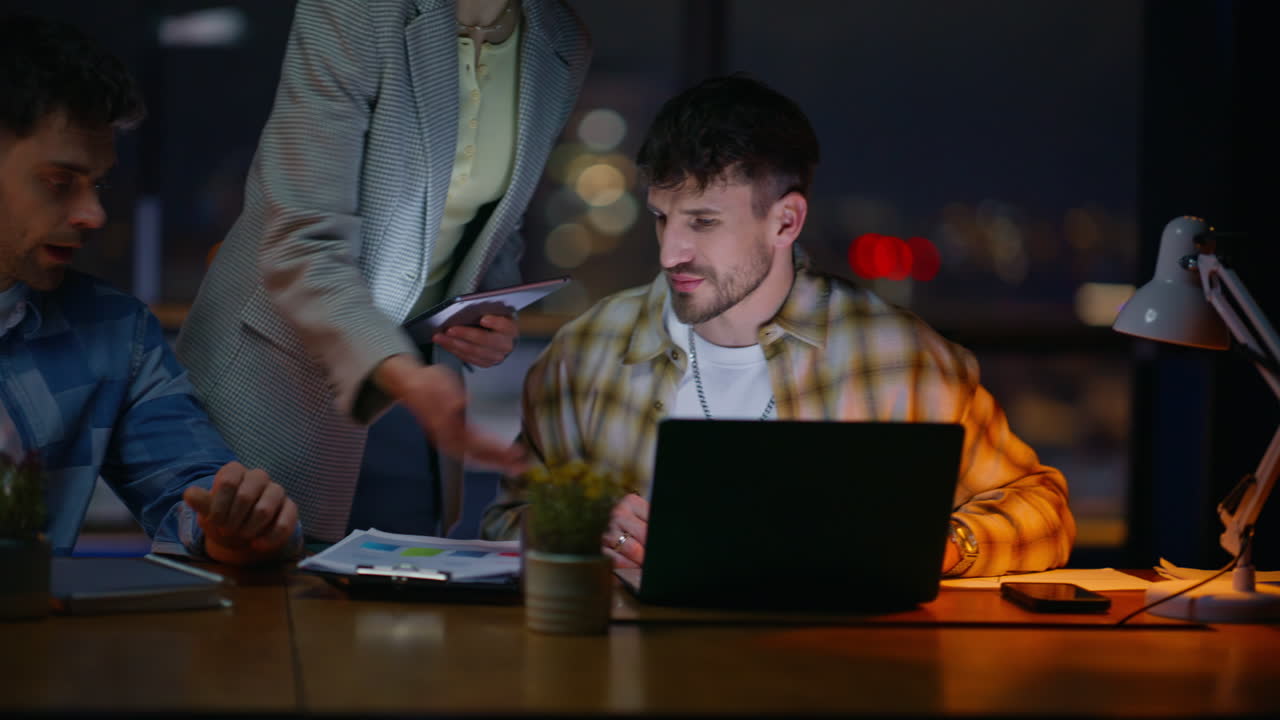 Supervisor lady advising startupers offering guidance teammates indoors closeup