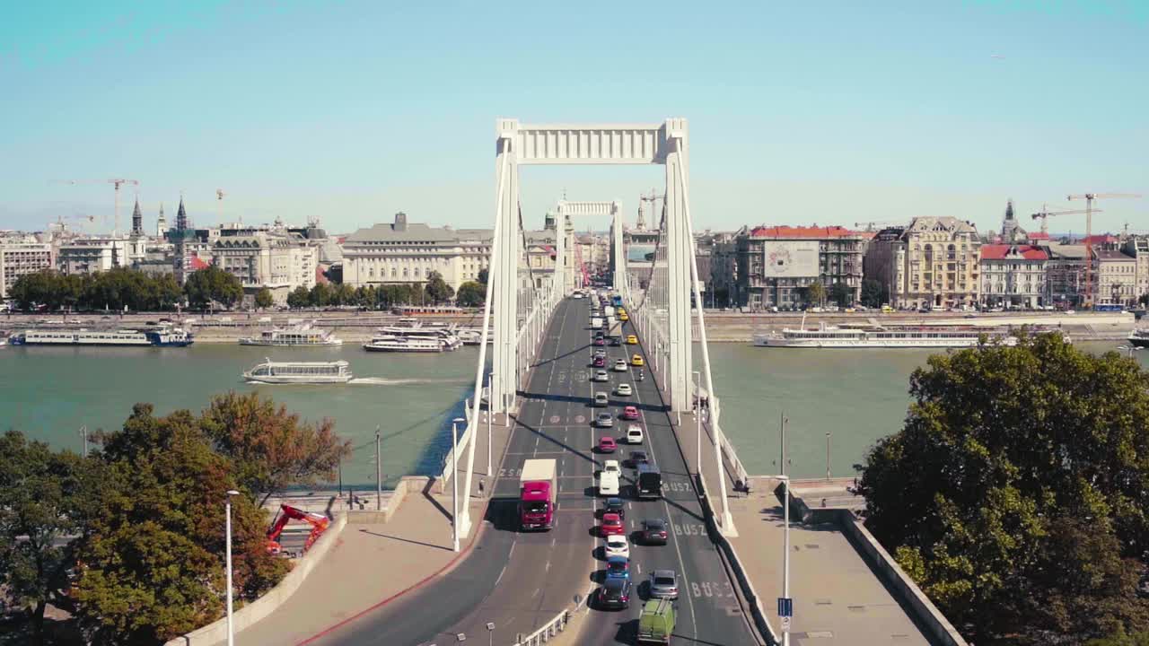 View over the 'Elizabeth Bridge' crossing the Danube river in Budapest, Hungary