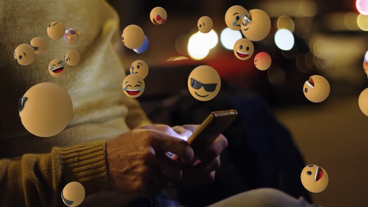 iconos de emoji con un hombre usando un teléfono inteligente en el fondo 4k