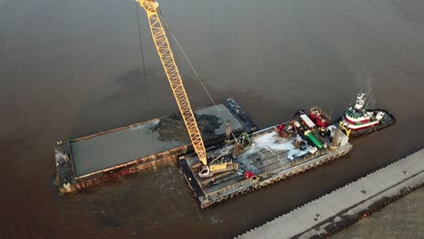 Dredging-operation-in-Kewaunee-Harbor-on-Lake-Michigan,-Kewaunee,-Wisconsin-11