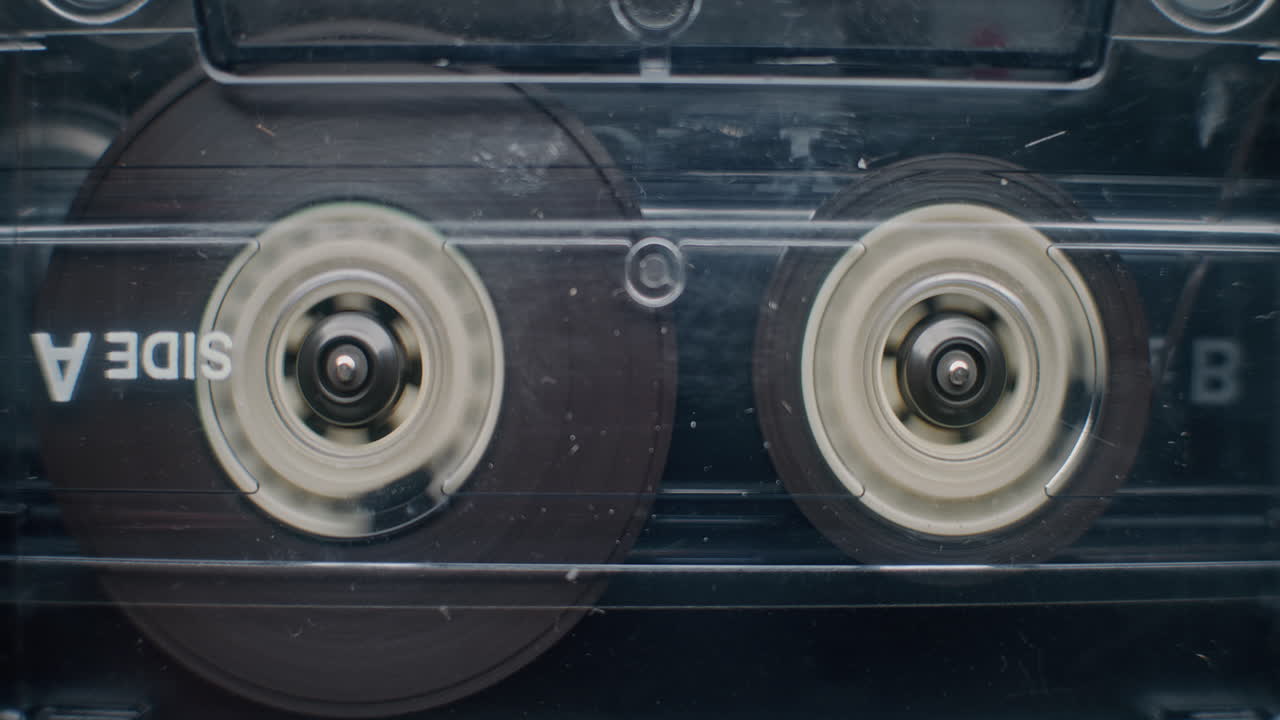 primer plano de una cinta de cassette de audio