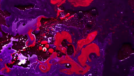 tinta de acuarela roja y violeta en agua de aceite. protector de pantalla de tendencias frescas.