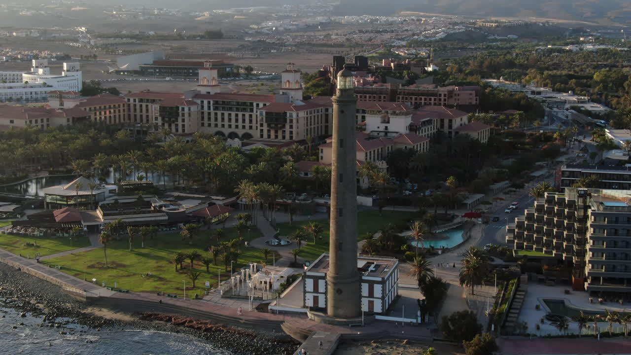 вид на маяк с воздуха в районе мелонерас на острове гран канария