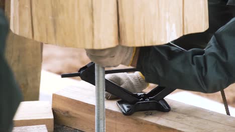 instalación de la estructura de soporte de madera