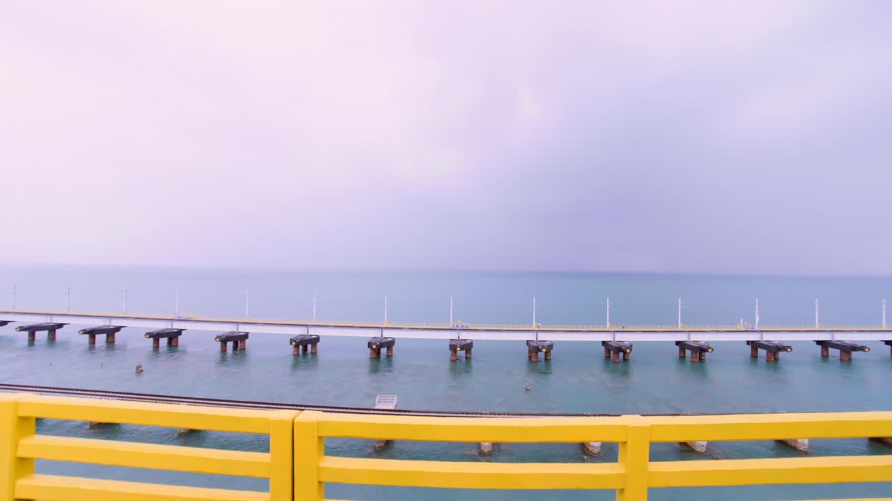 Ponte Pamban no rio Estreito de Palk em Rameshwaram, Tamil Nadu, Índia.