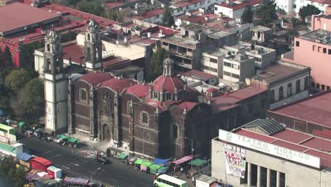 fotografía aérea del templo de la santa veracruz en la ciudad de méxico