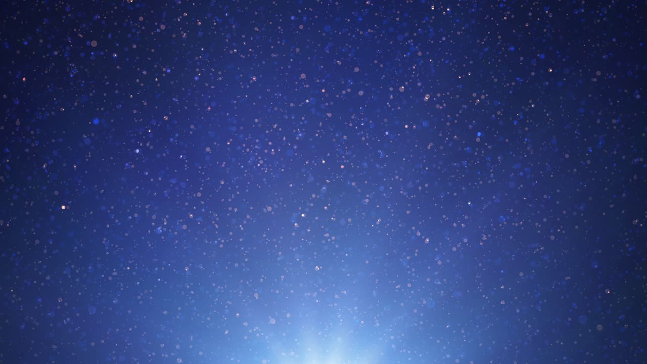 빛의 광선과 함께 진한 파란색 경사 배경에 빠르게 떨어지는 반이는 반이는 입자는 마법과 우아한 효과를 만니다. 축제 또는 우주 테마에 이상적입니다.