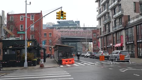 Slow-motion-delivery-bicycle-snowy-intersection-Brooklyn-New-York-City