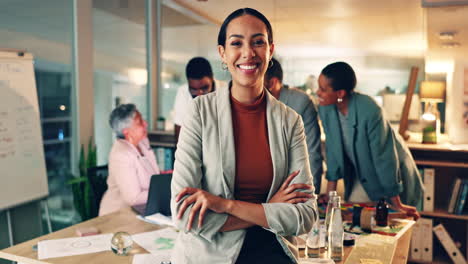 Face,-business-and-woman-with-arms-crossed