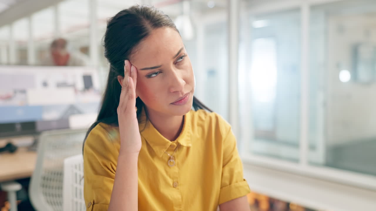 Annoyed, angry and frustrated business woman