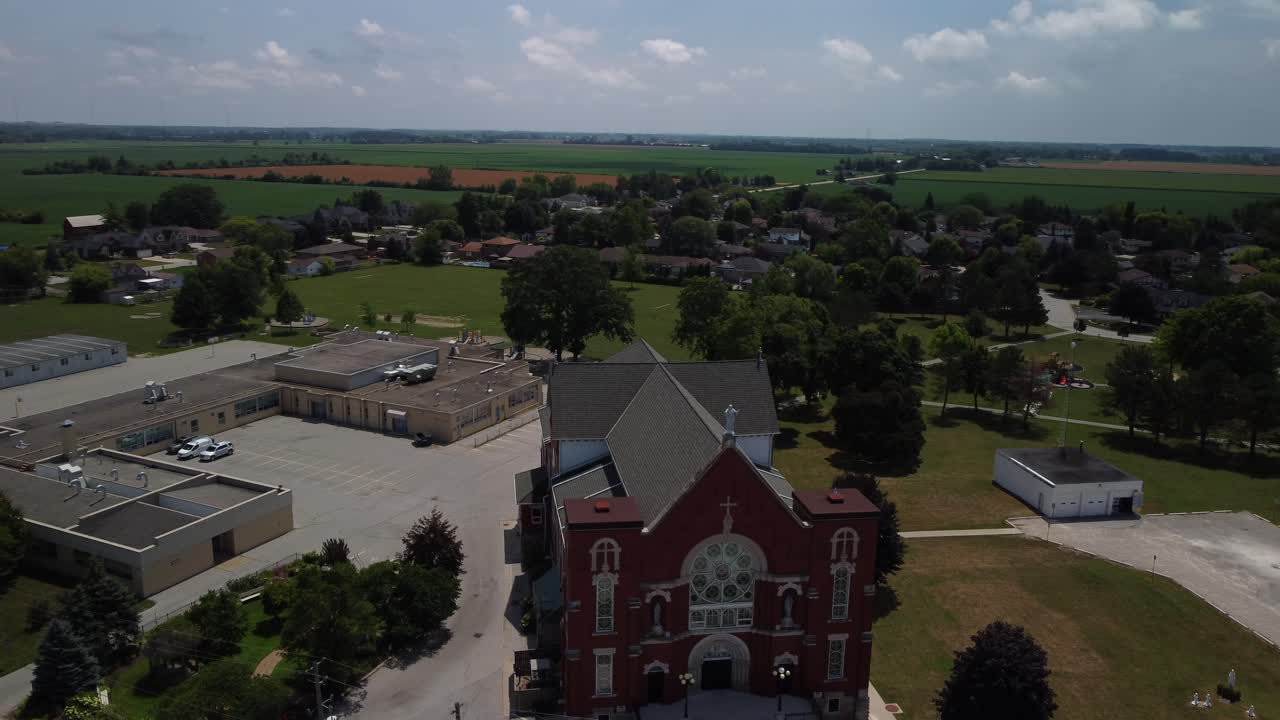 Amherstburg church near the bridge that is a tourist spot