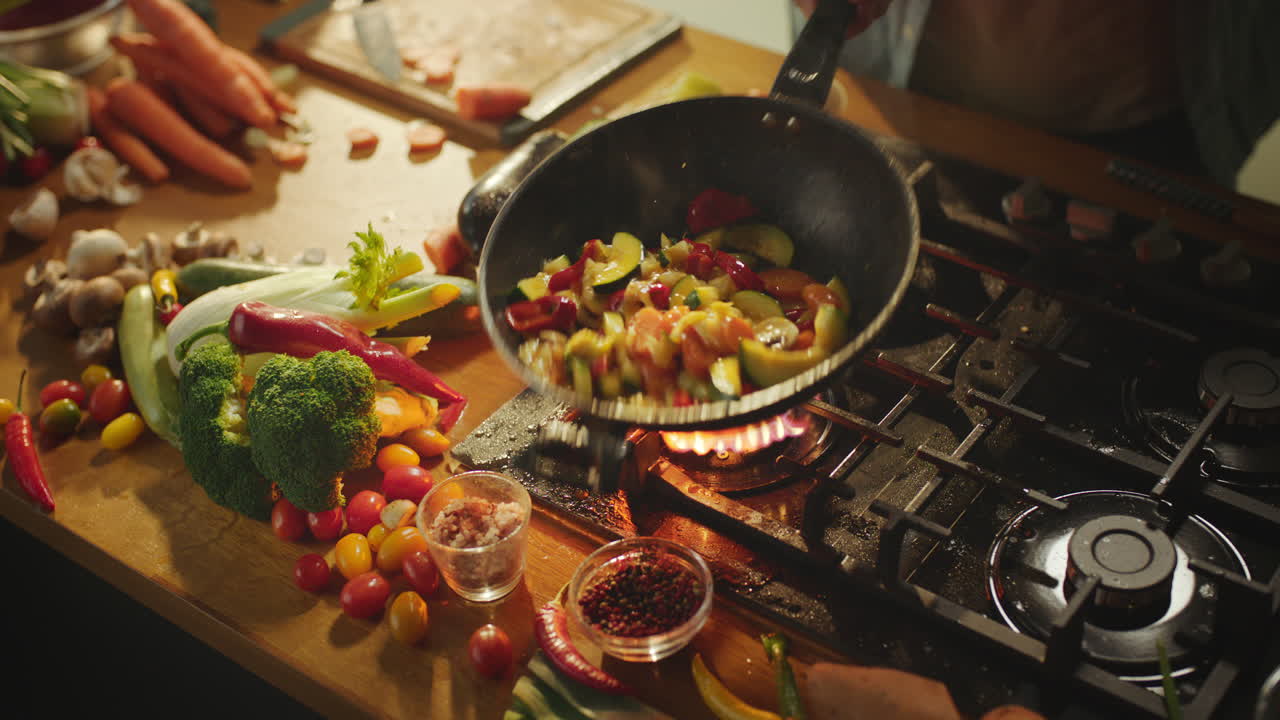 cocción de verduras fritas