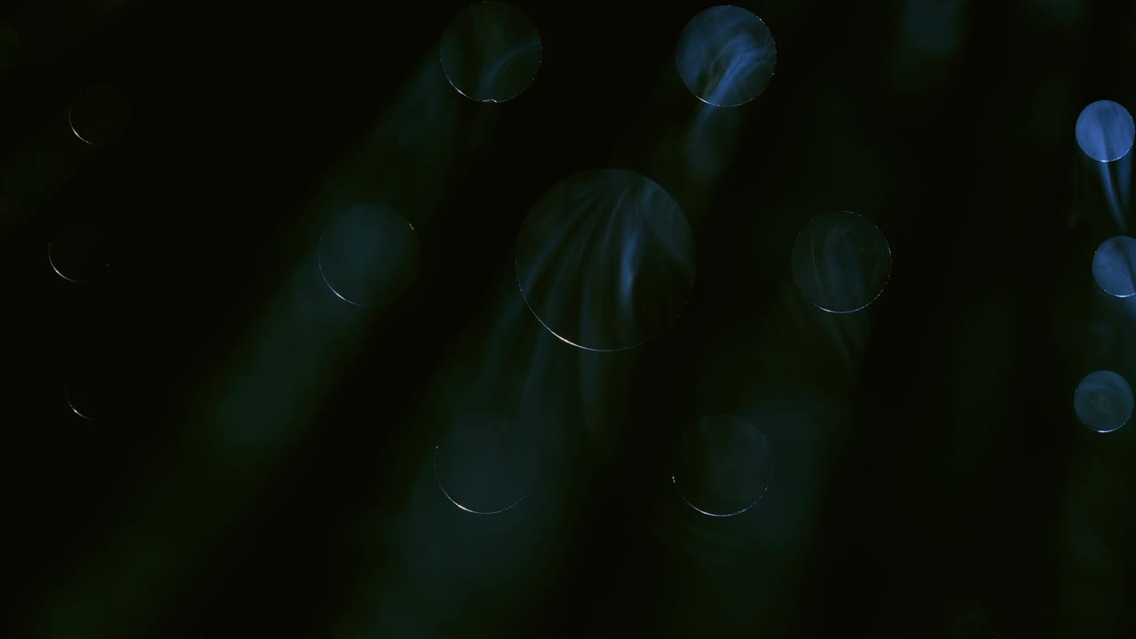 빛의 과 연기가 순서대로 나타납니다.