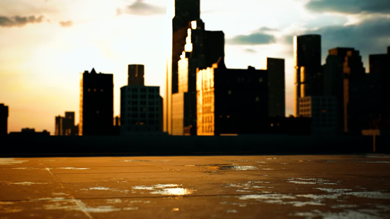 rascacielos de la gran ciudad al atardecer