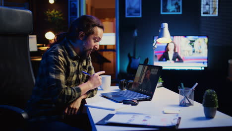 remote employee calls manager remotely using internet videocall