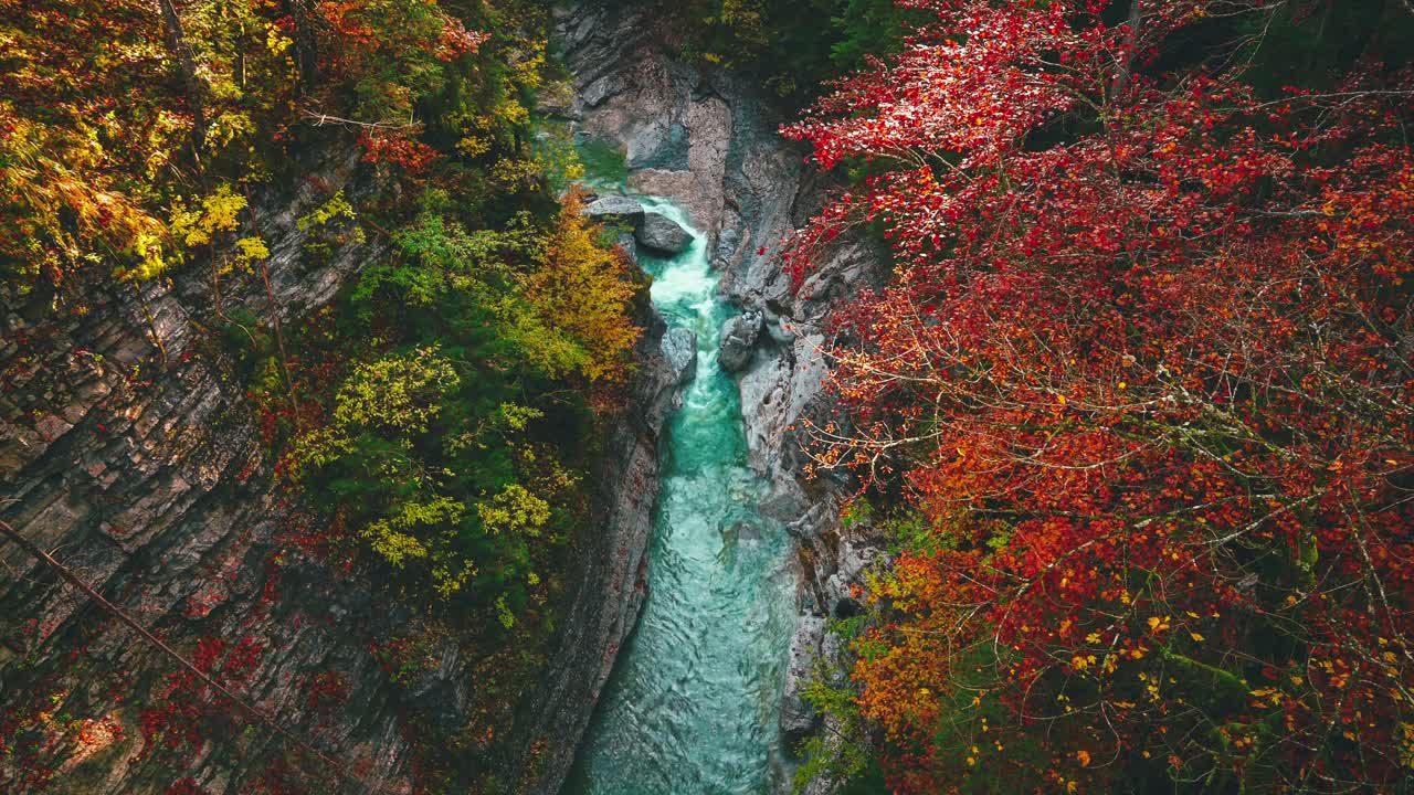 4K UHD Cinemagraph - seamless video loop of a mountain river in the Bavarian - German alps, close to the Austrian border and Sylvenstein in autumn