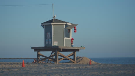 lifeguard station centered in frame