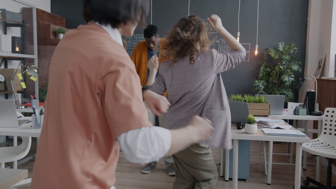 행복한 사무실 팀 축하