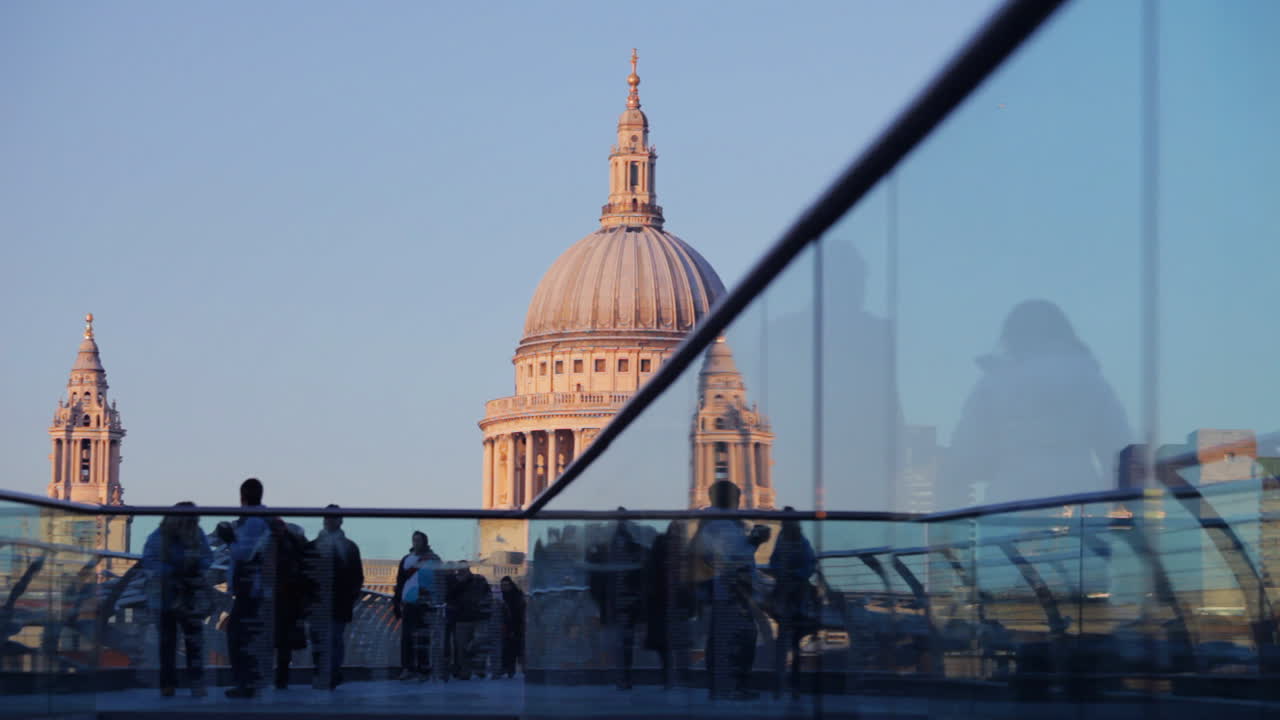 런던 밀레니엄 브리지 10