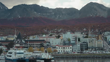 paisaje del centro de ushuaia en la patagonia argentina