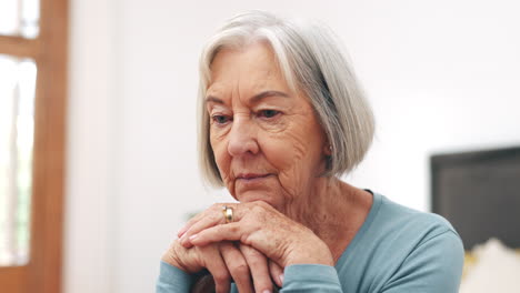 Senior,-Mujer-Y-Pensando-Con-Alzheimer