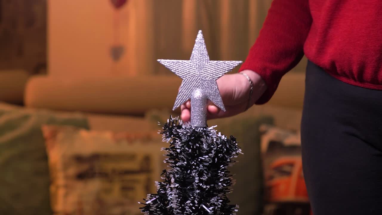 estrella en el árbol de navidad