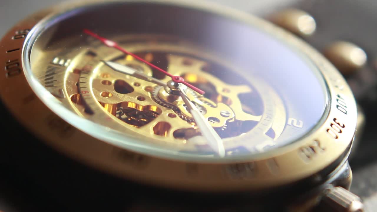 cerrar el lapso de tiempo de un reloj de pulsera steampunk