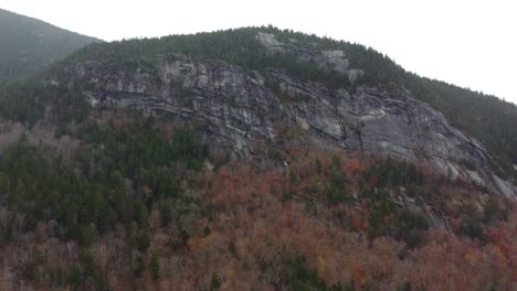 Mount-Washington-seen-from-above-with-drone,-a-little-snow-falling-on-the-mountain