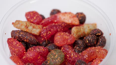 dulces de chile y chamoy en una susana perezosa