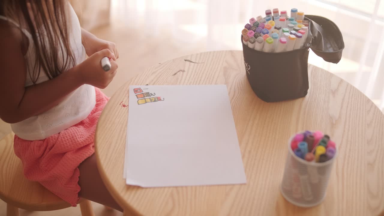 Desenho de criança com marcadores