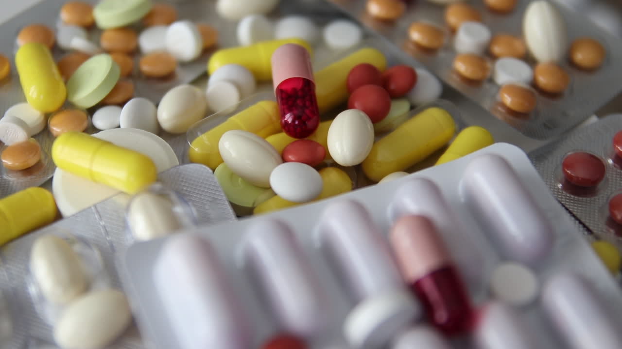 cápsulas médicas y tabletas giratorias