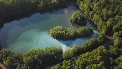 Agua-Caliente-De-Una-Mina-De-Carbón-Abandonada-Que-Se-Utilizará-Para-Calentar-La-Nueva-Zona-Urbana,-Ciudad-De-Bochum-En-Alemania