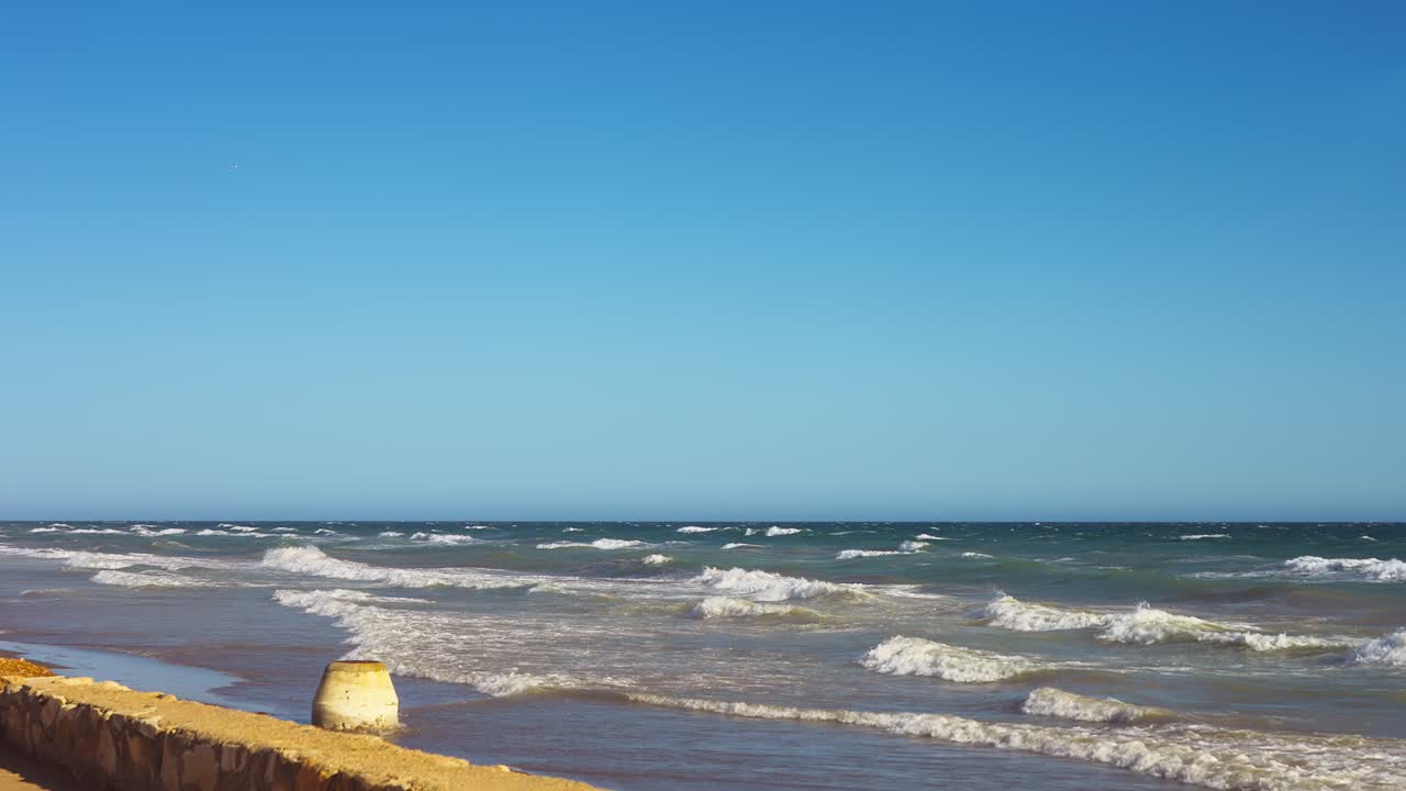 스페인 남부의 빈 해변