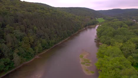 Drone-aerial-of-the-Susquehanna-river-in-Pennsylvania