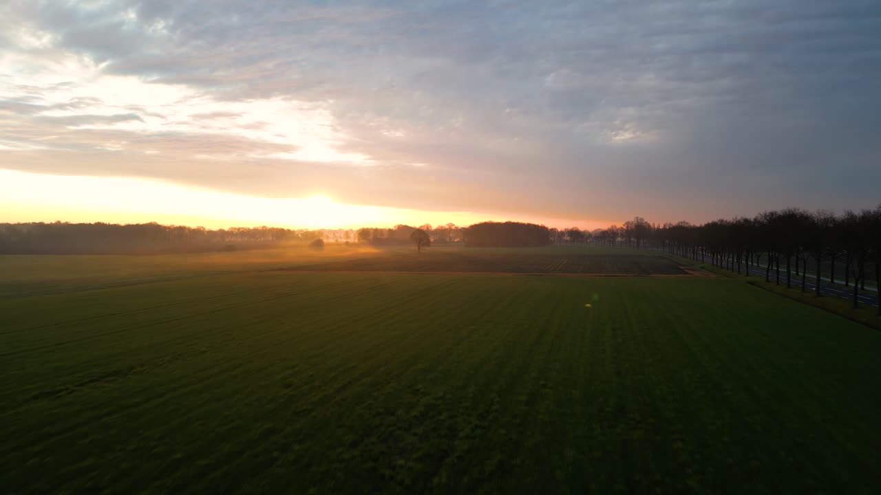 オランダの農地の日の出