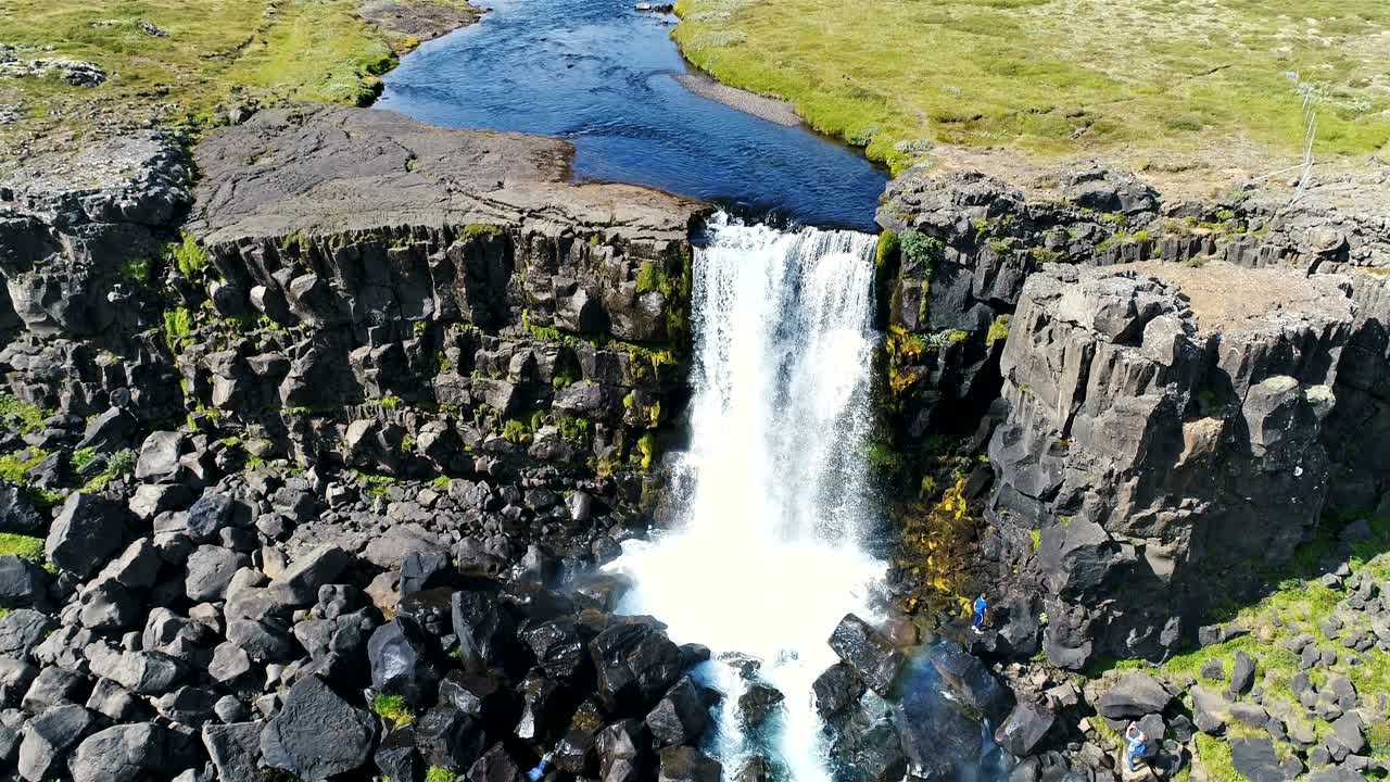 vista del cielo de la cascada de oxararfoss