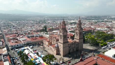 centro historico de morelia, visto con un drone